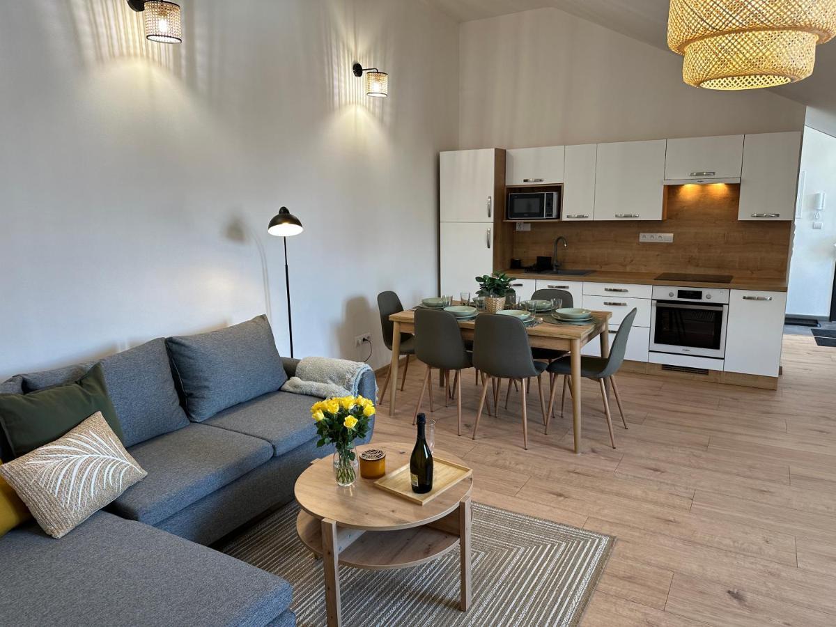 Green Apartment - City Centre - Main Square Liptovský Mikuláš Екстериор снимка