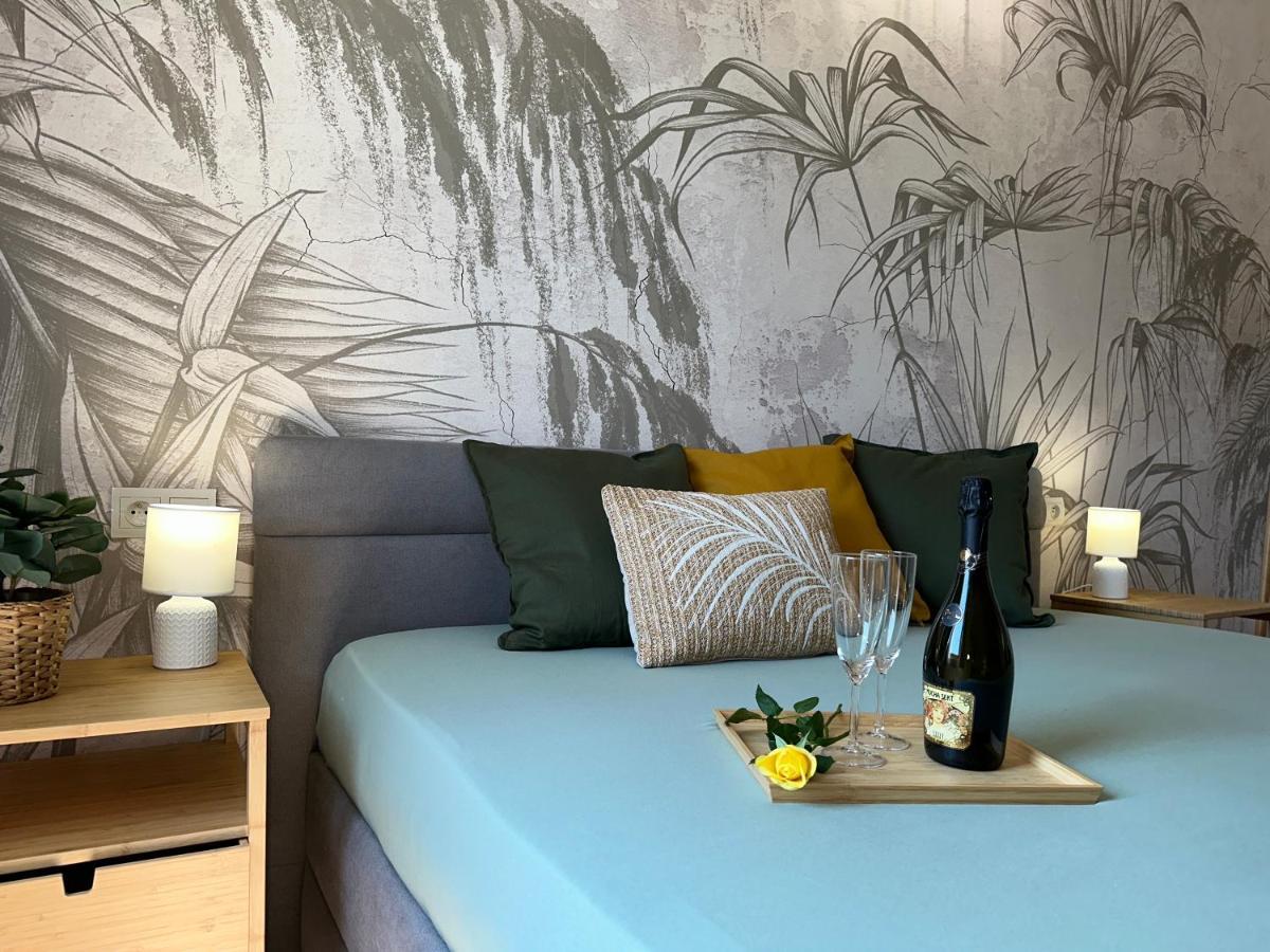 Green Apartment - City Centre - Main Square Liptovský Mikuláš Екстериор снимка