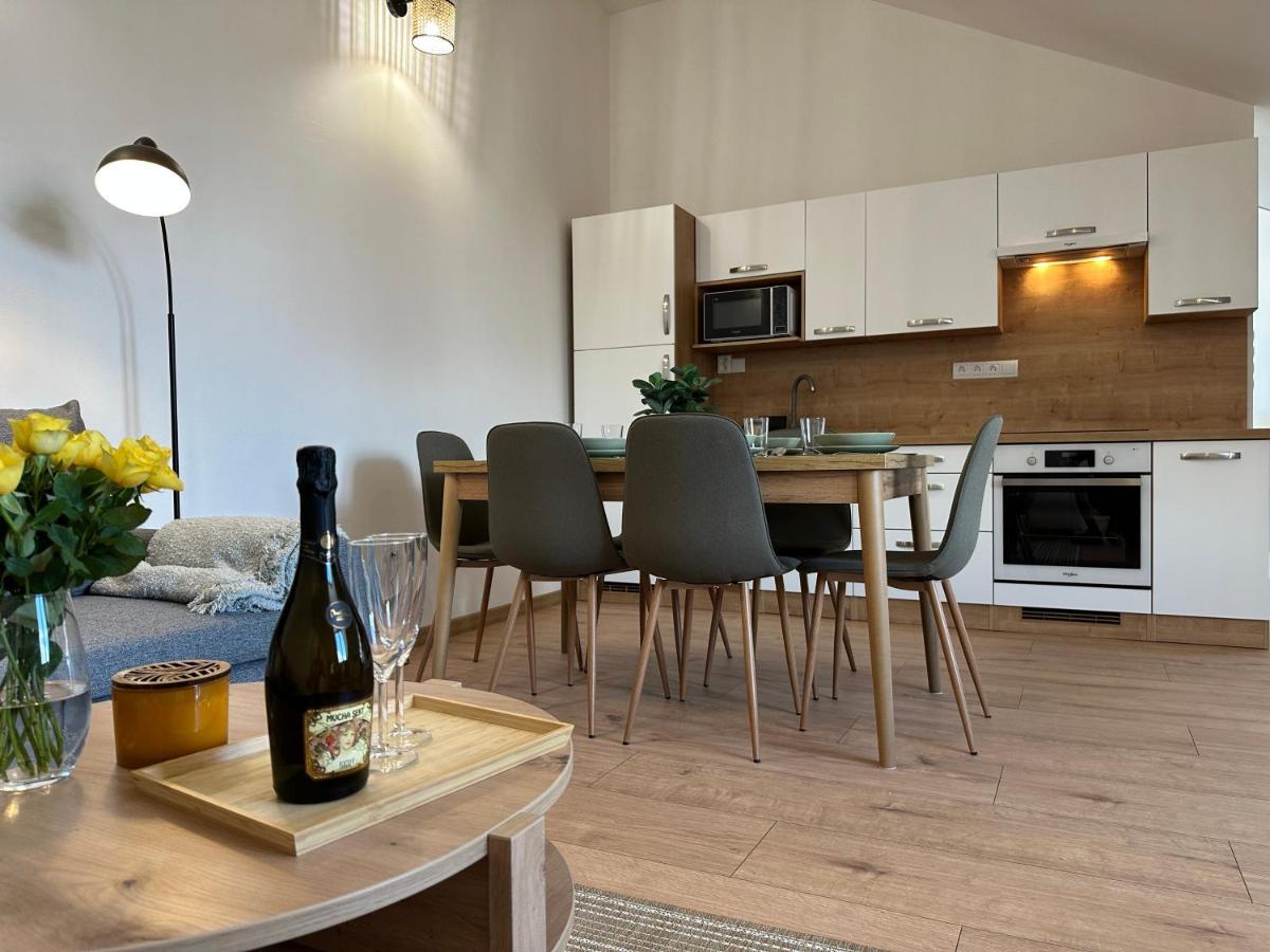 Green Apartment - City Centre - Main Square Liptovský Mikuláš Екстериор снимка