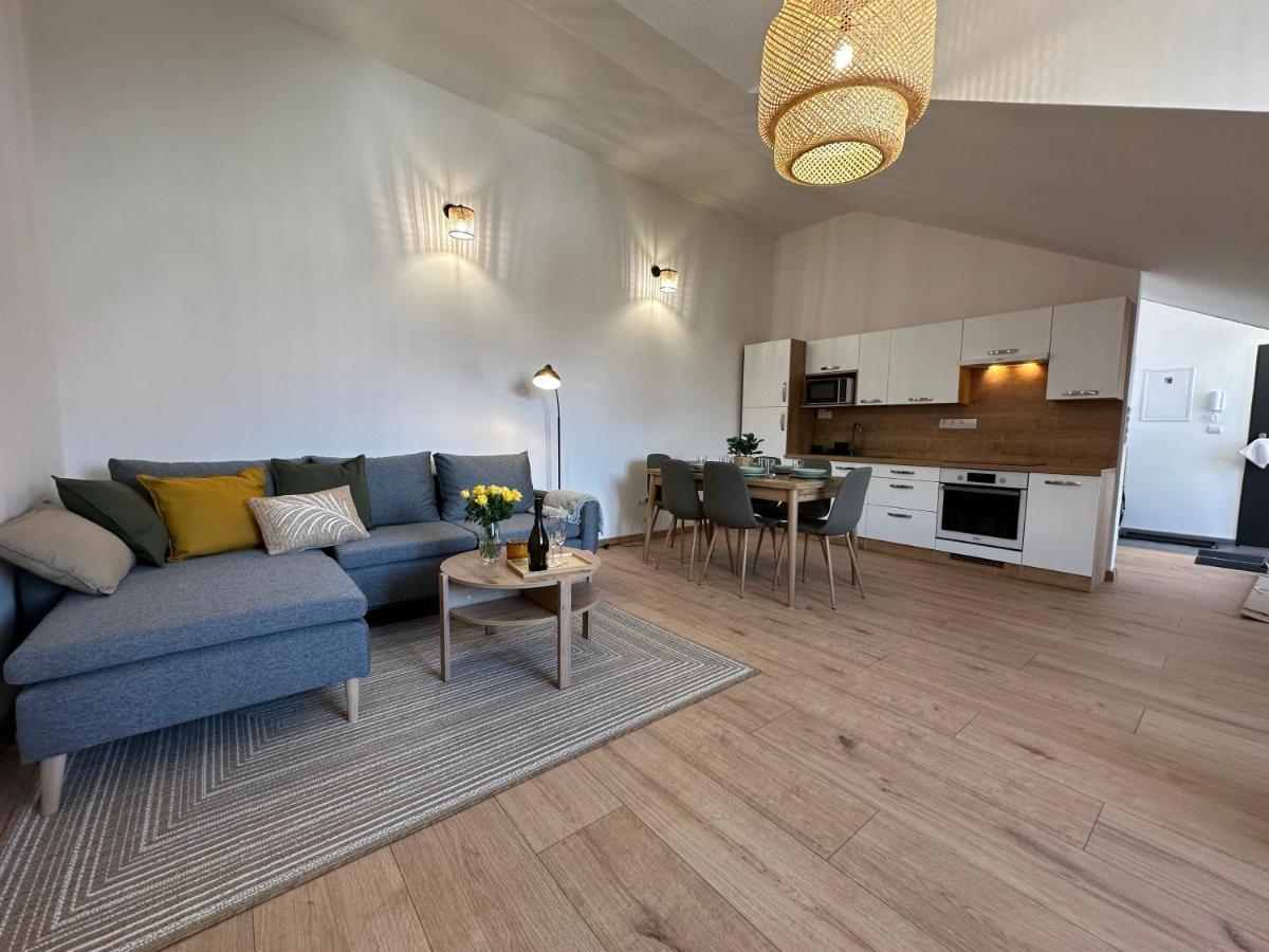Green Apartment - City Centre - Main Square Liptovský Mikuláš Екстериор снимка