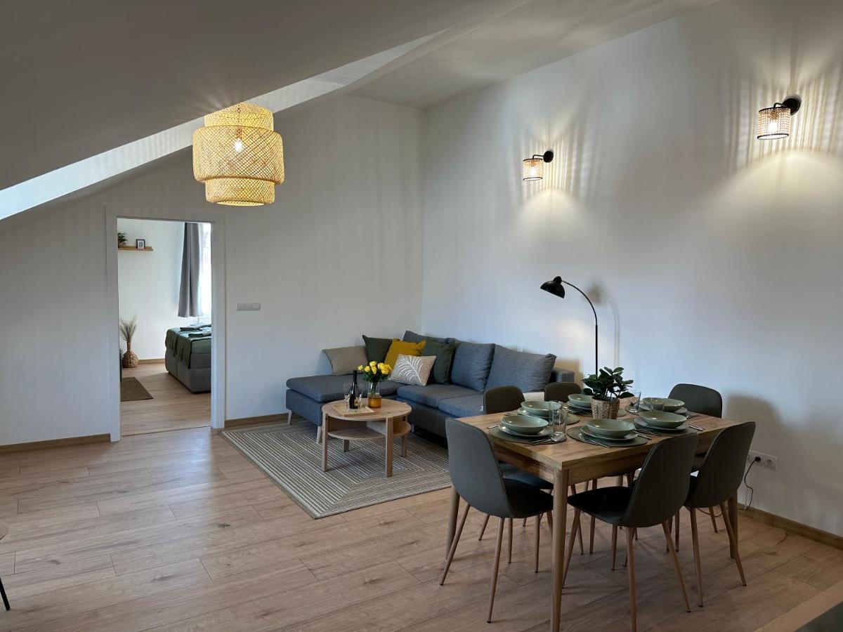 Green Apartment - City Centre - Main Square Liptovský Mikuláš Екстериор снимка