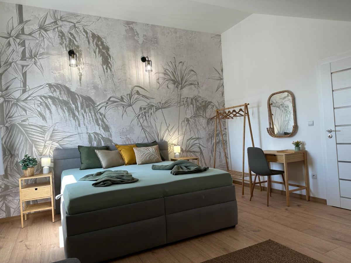 Green Apartment - City Centre - Main Square Liptovský Mikuláš Екстериор снимка