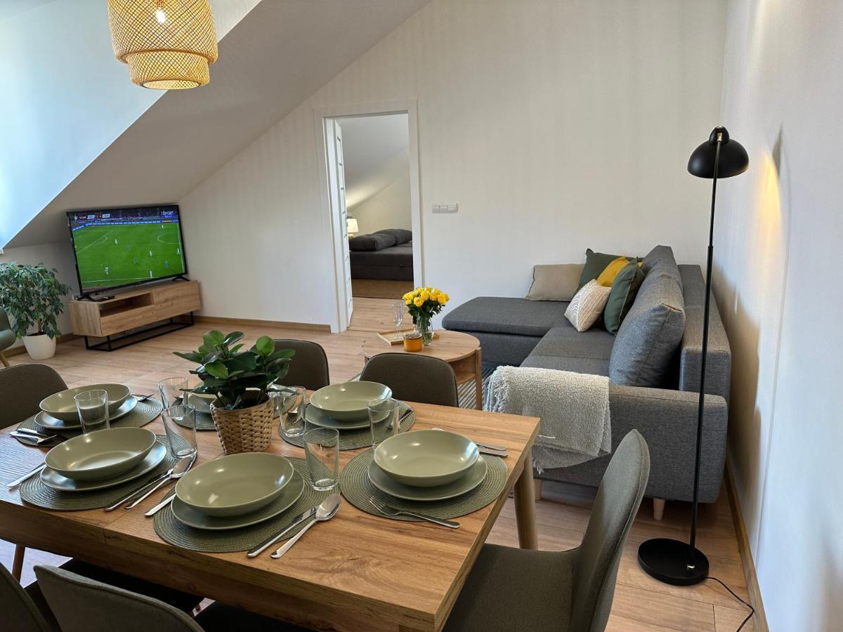 Green Apartment - City Centre - Main Square Liptovský Mikuláš Екстериор снимка
