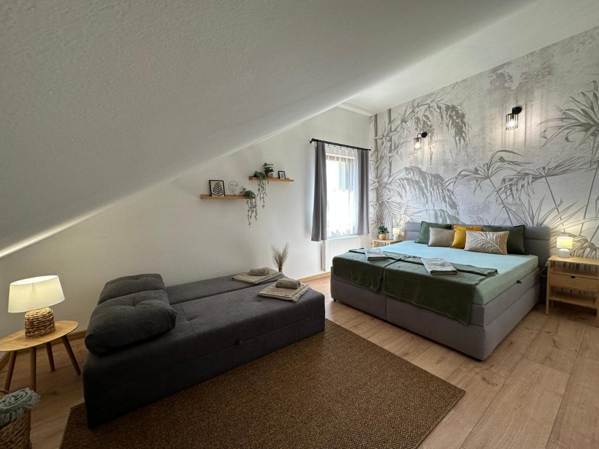 Green Apartment - City Centre - Main Square Liptovský Mikuláš Екстериор снимка