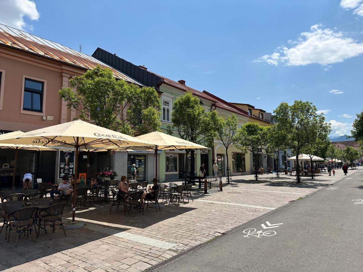 Green Apartment - City Centre - Main Square Liptovský Mikuláš Екстериор снимка